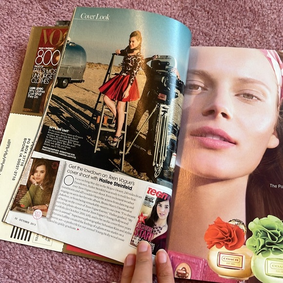 2013 Teen Vogue Hailee Steinfeld October 2013 Edition Y2K - Picture 7 of 10